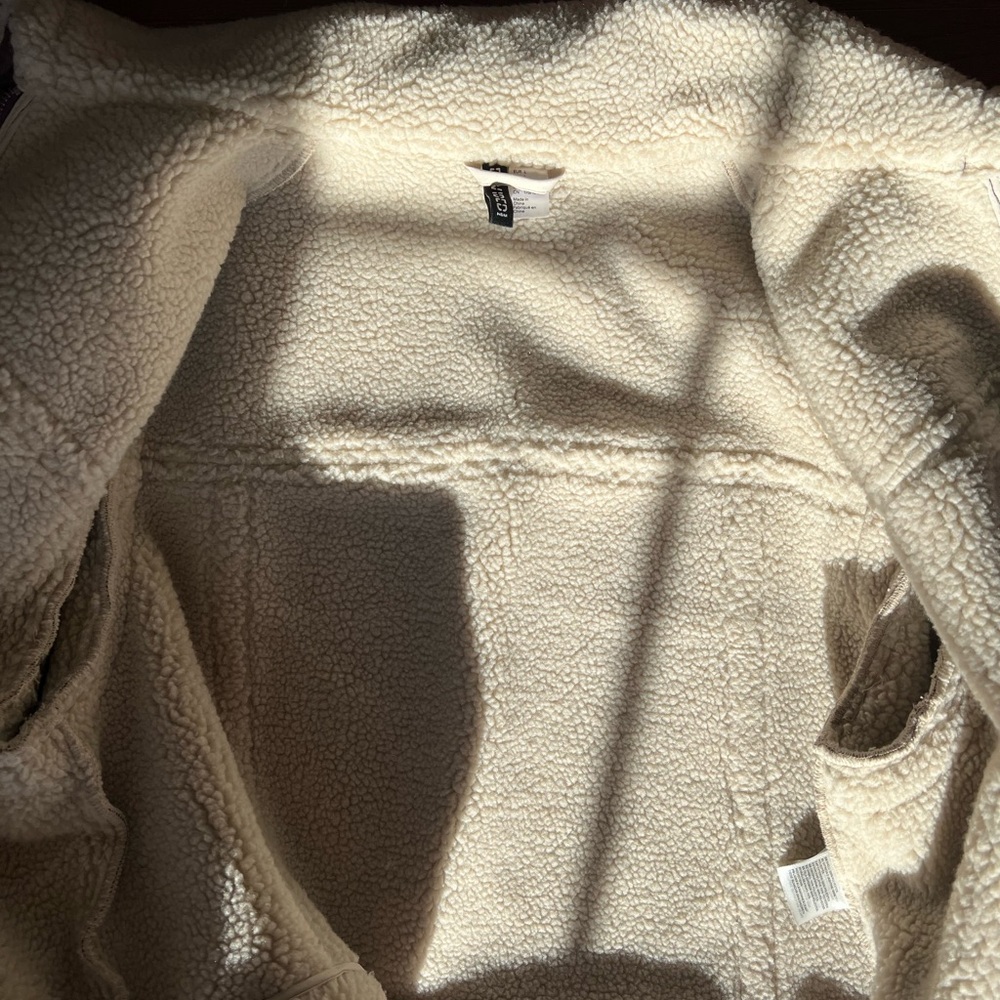 ๐ Brown Shearling Jacket - Picture 2 of 4